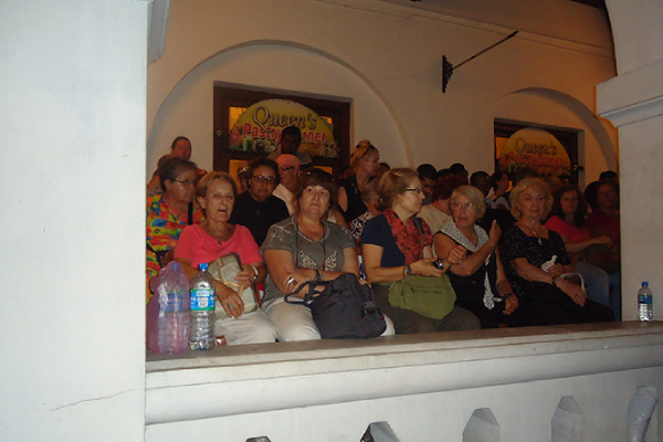 Queens Corridor VIP Lounge